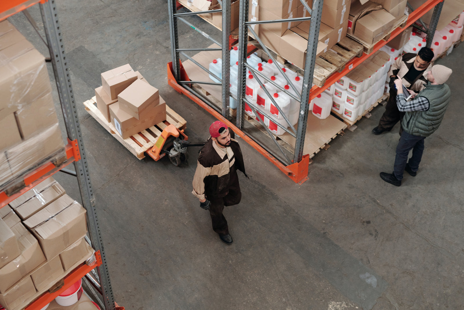 Pallet Jack vs. Forklift: Navigating Your Material-Handling Needs