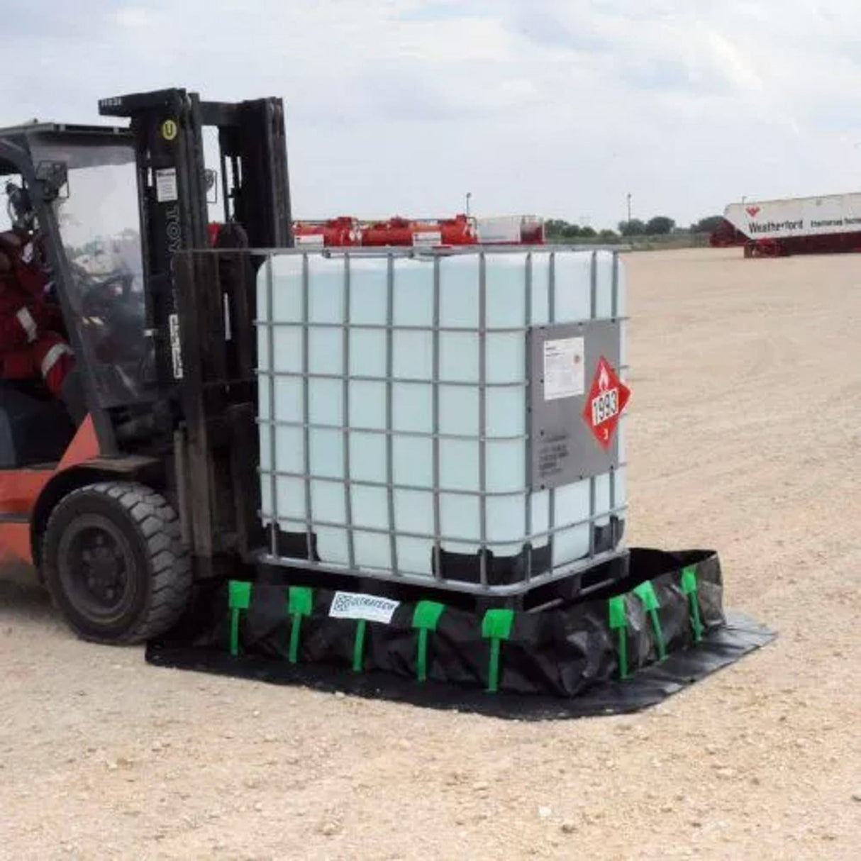 Ultra-Containment Berm® Stake Wall Model 2